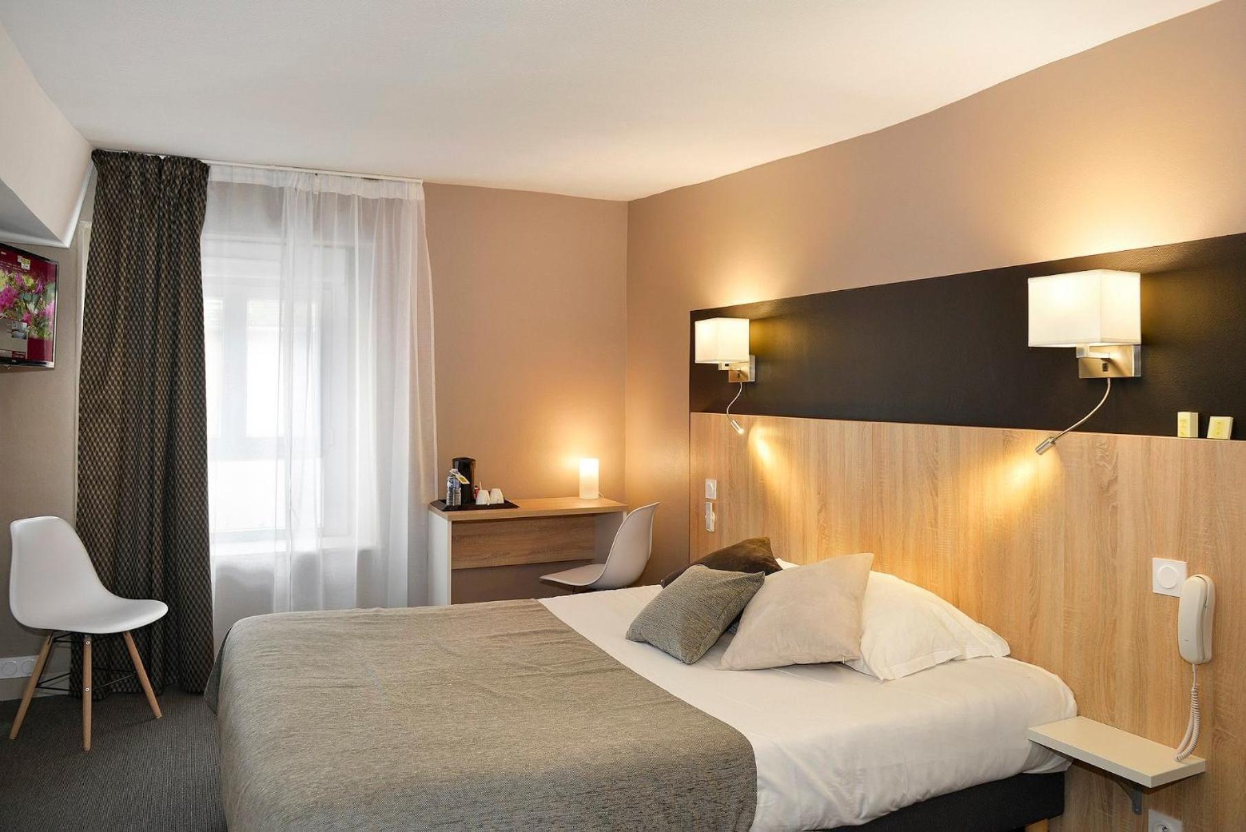 Logis Hotel Spa Restaurant Au Site Normand Клеси Экстерьер фото