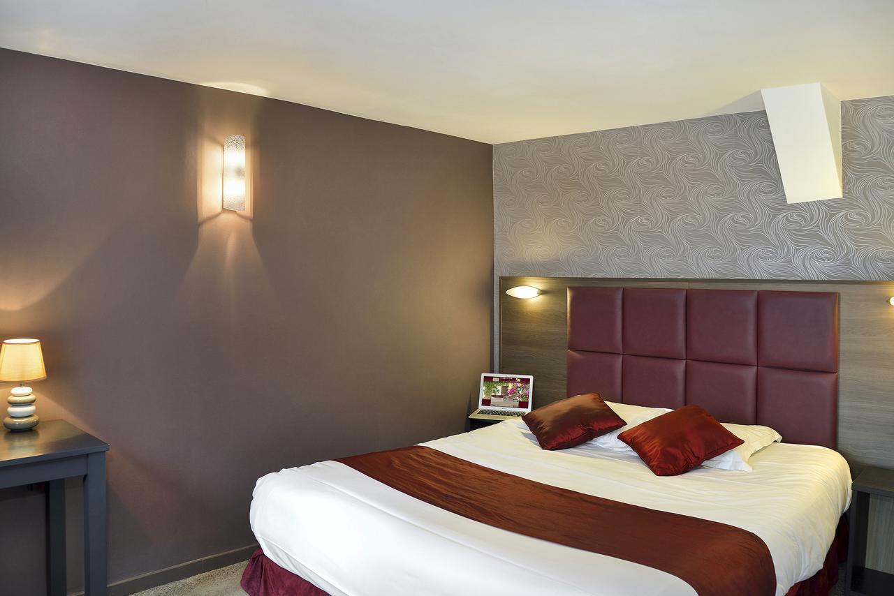 Logis Hotel Spa Restaurant Au Site Normand Клеси Экстерьер фото