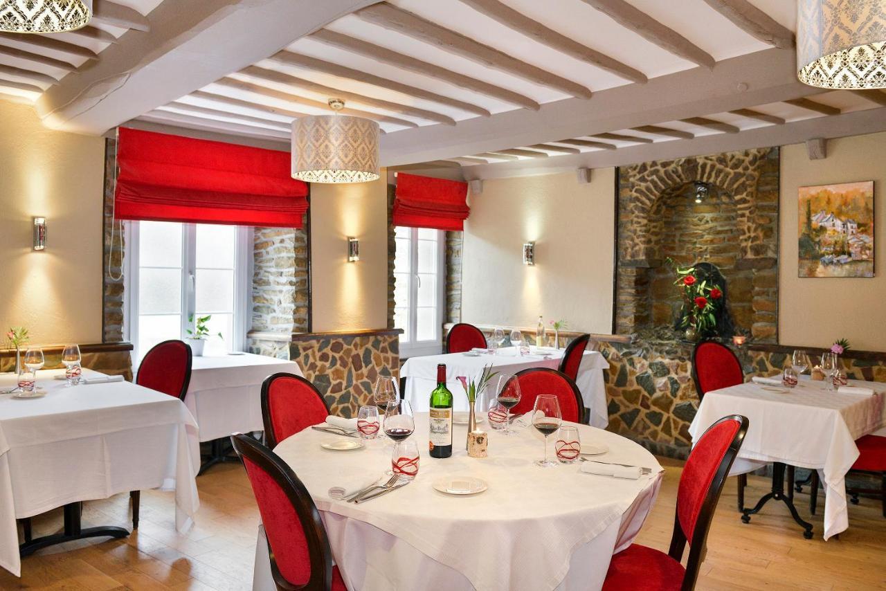 Logis Hotel Spa Restaurant Au Site Normand Клеси Экстерьер фото